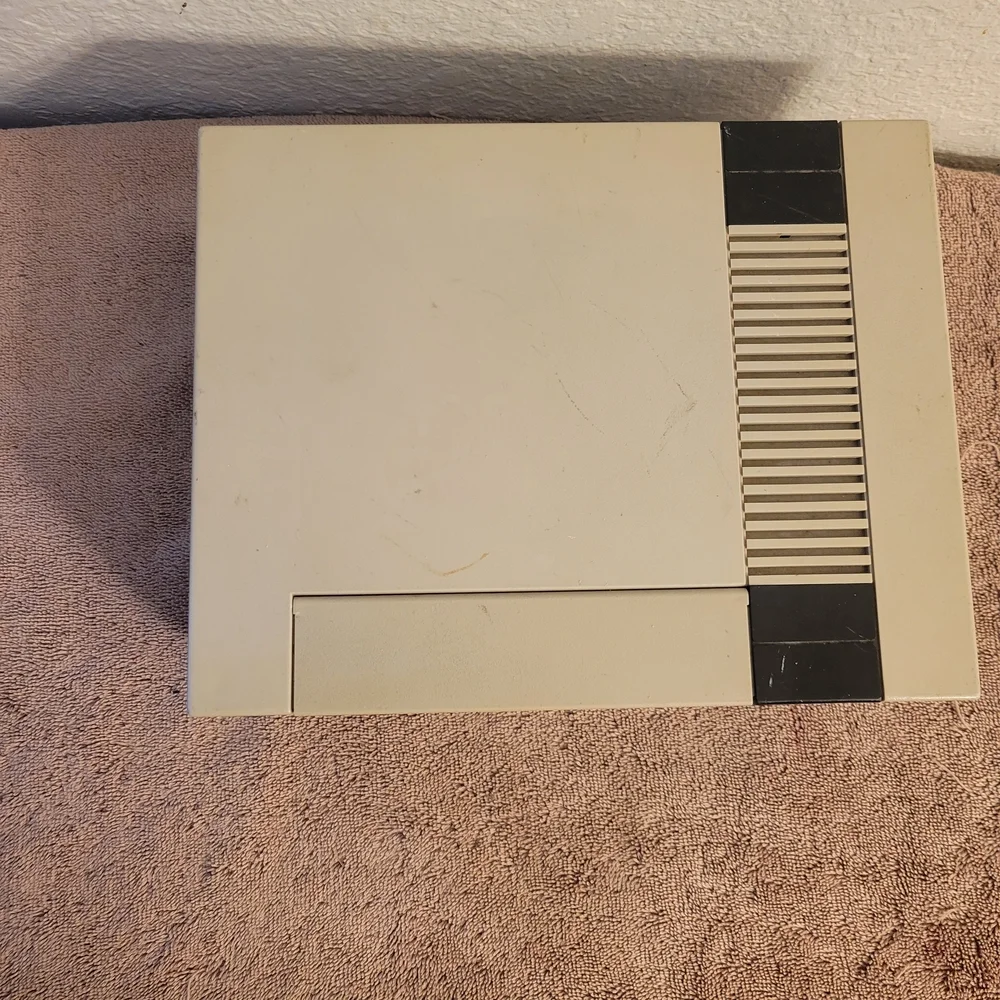 Original Nintendo NES Console (1985) Untested – No Cables or Controllers